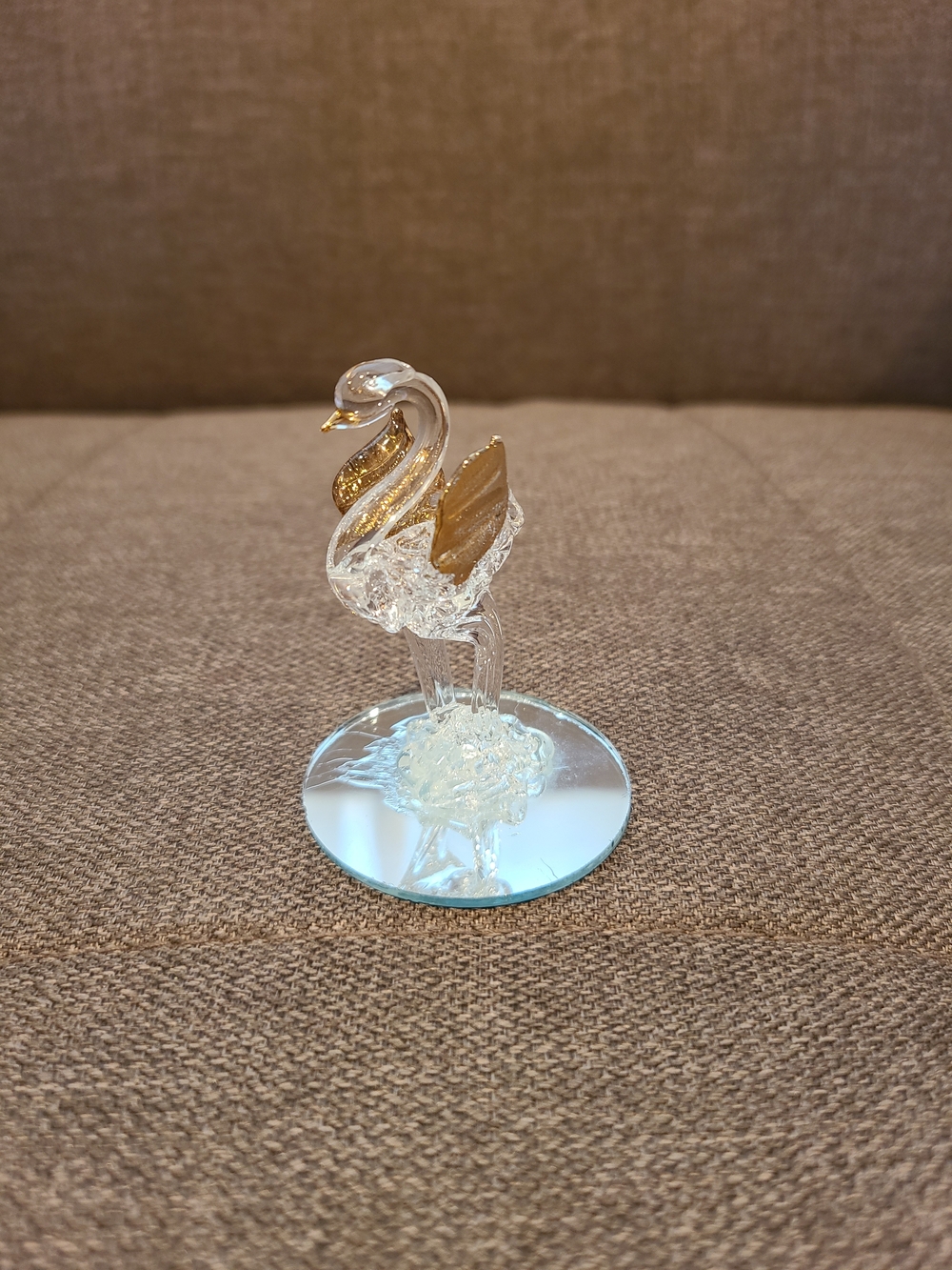 Glass swan miniature figurine